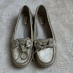 Sperry boat shoes 6.5